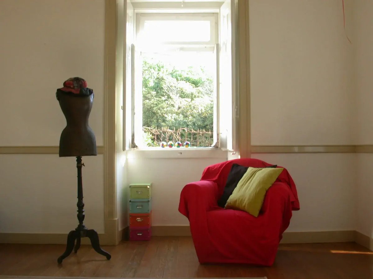 HDRI_Sample_Scene_Window_-_07